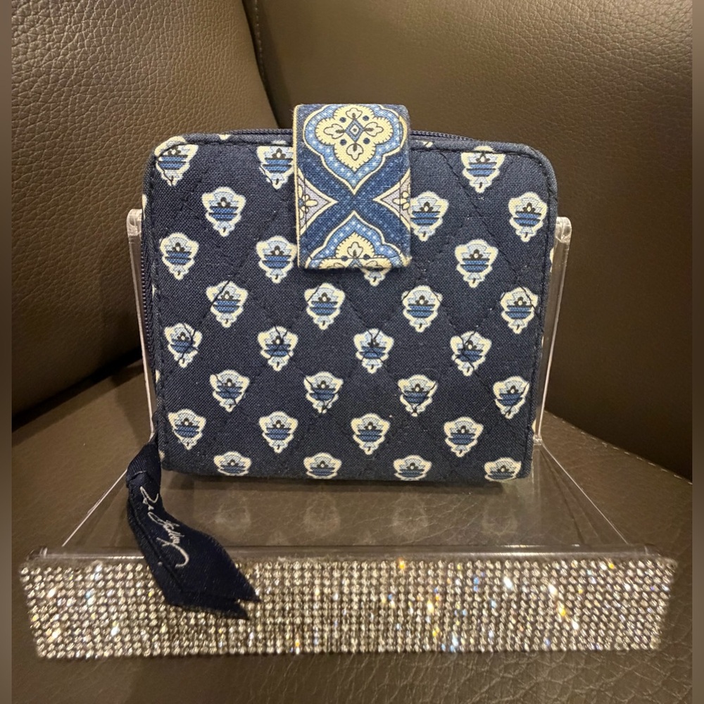 Vera Bradley Zip Around‎ Wallet